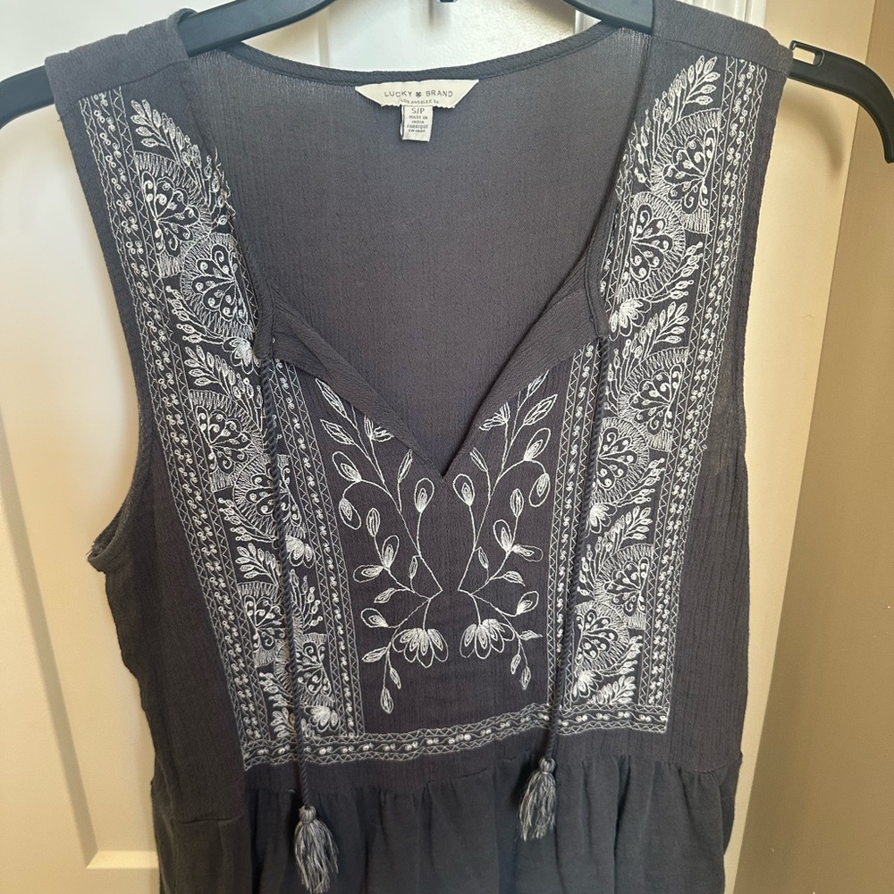 Lucky Brand Gray Embroidered Women's Top